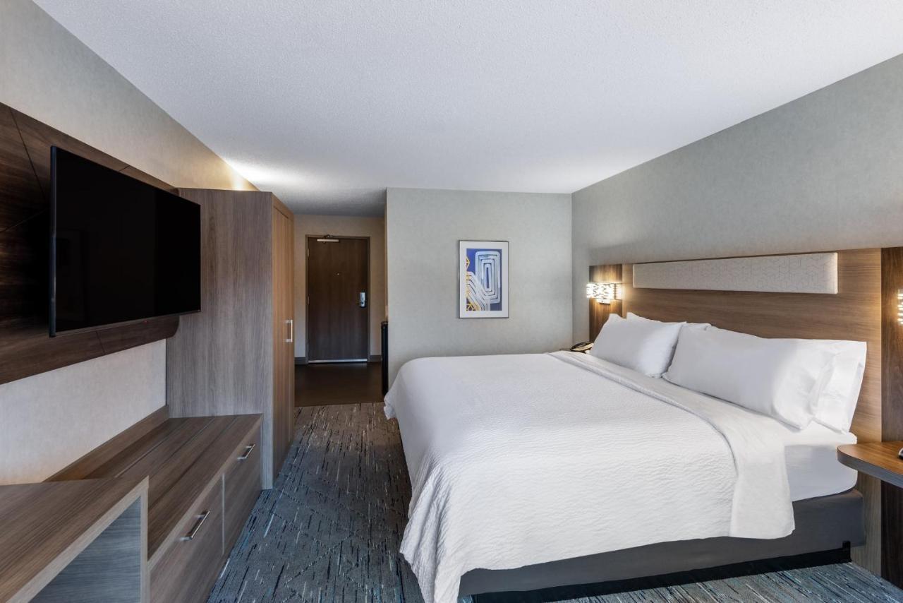 Holiday Inn Express & Suites Wadsworth By Ihg Exterior foto