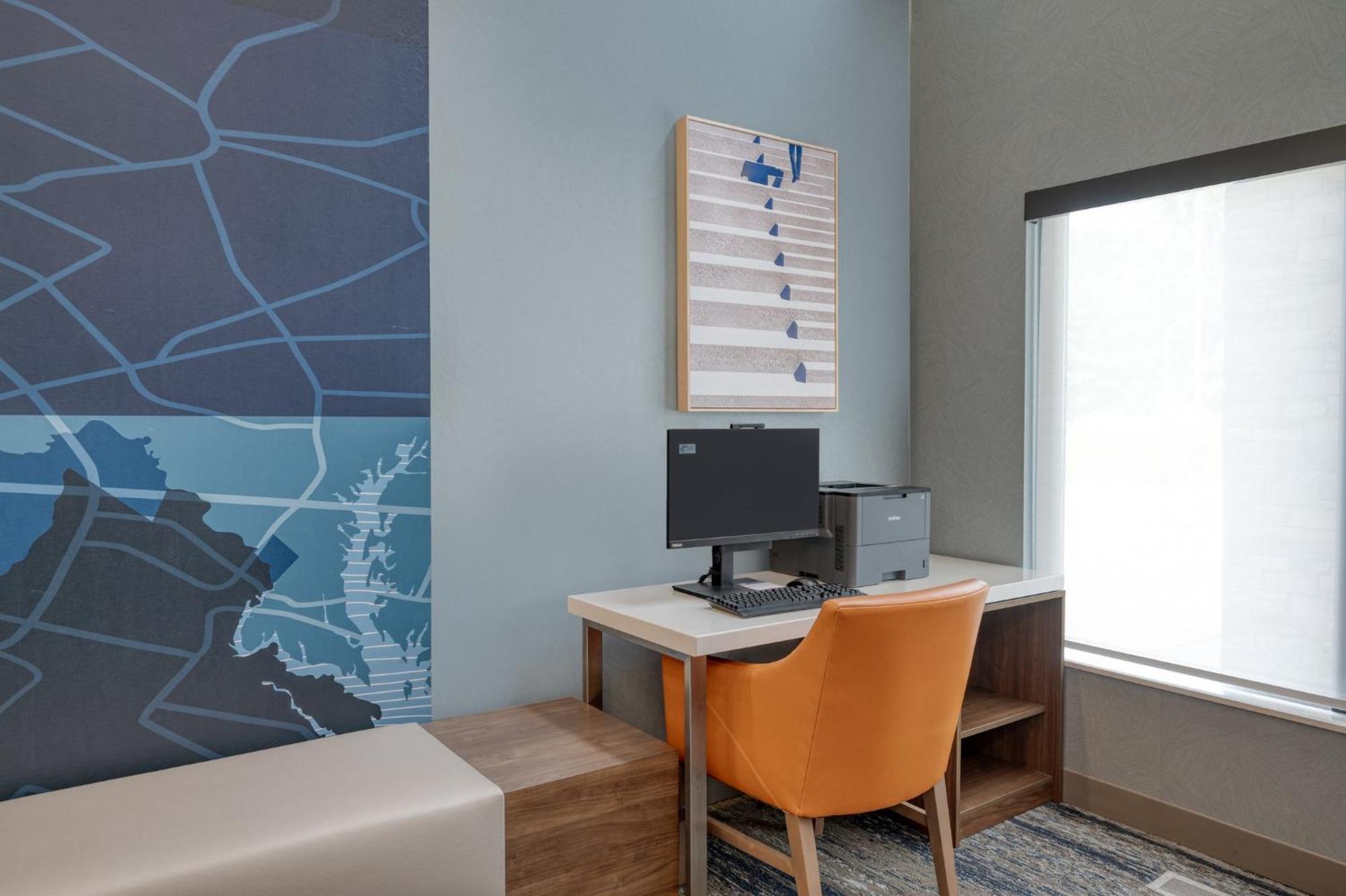 Holiday Inn Express & Suites Wadsworth By Ihg Exterior foto